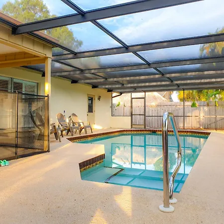 Comfortable Home, Heated Salt-Cell Pool, 10 Min To Beach